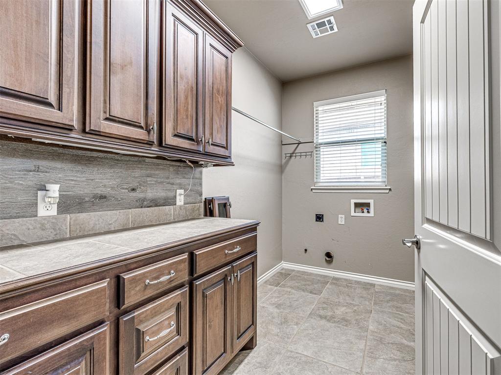 19420 Crest Ridge Drive Property Photo 32