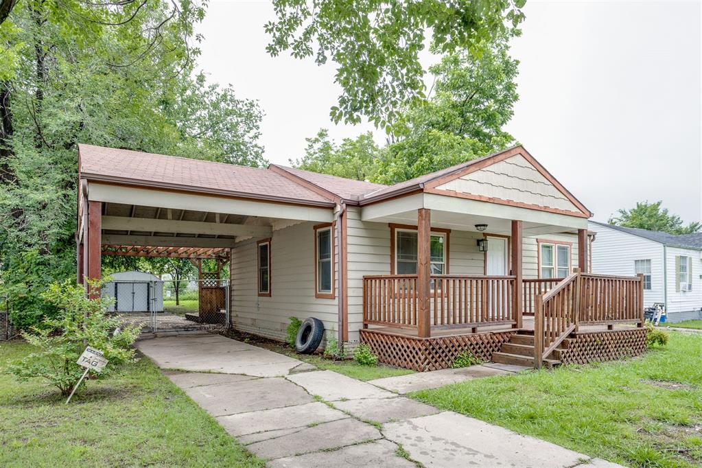 516 E Rickenbacker Drive Property Photo 1