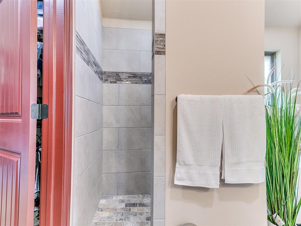 10107 St Patrick Drive Property Photo 18