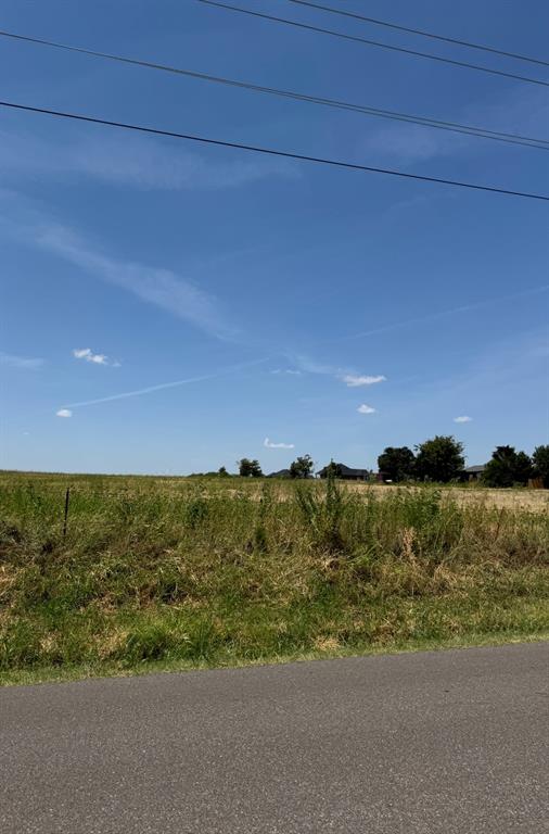 10 Acres County Line Road Property Photo 2