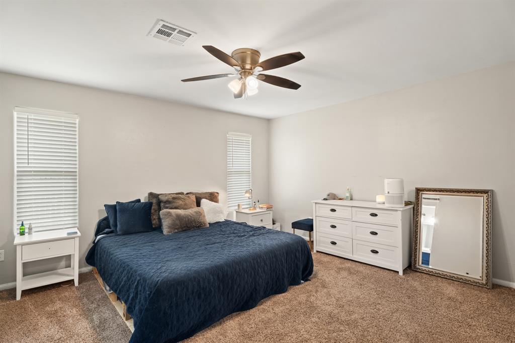 104 N Ramblin Oaks Drive Property Photo 18