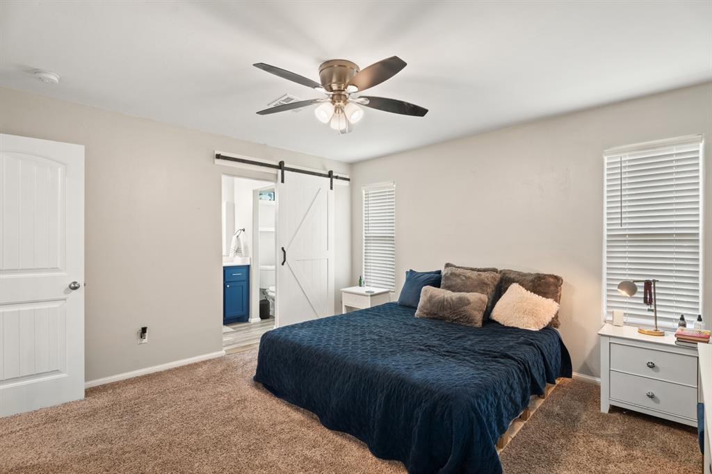 104 N Ramblin Oaks Drive Property Photo 19