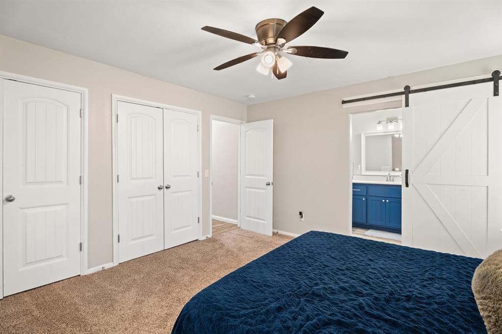 104 N Ramblin Oaks Drive Property Photo 20