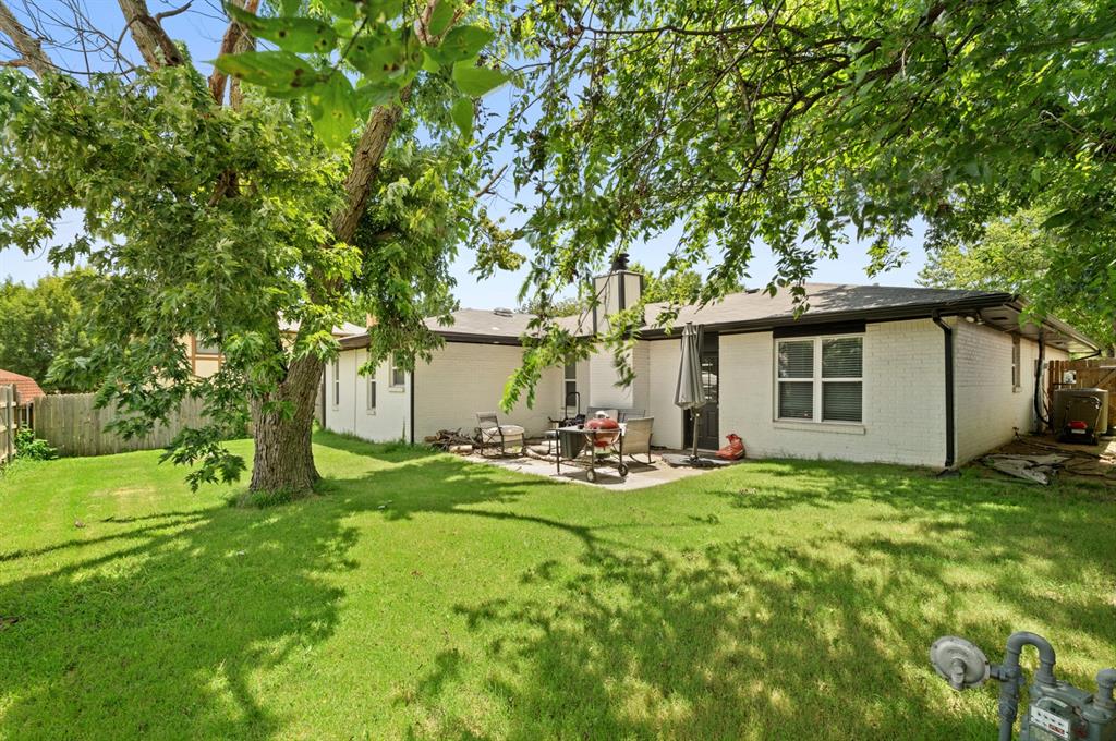 104 N Ramblin Oaks Drive Property Photo 33