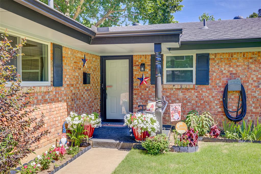 1713 Canterbury Street Property Photo 1