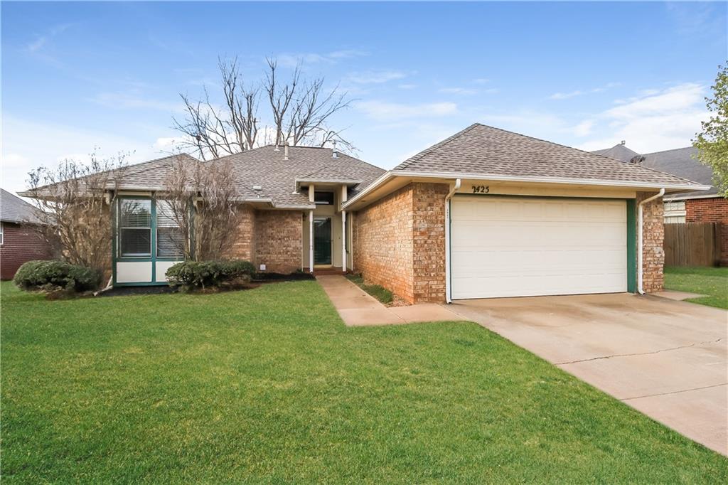 2425 E Hills Drive Property Photo 2