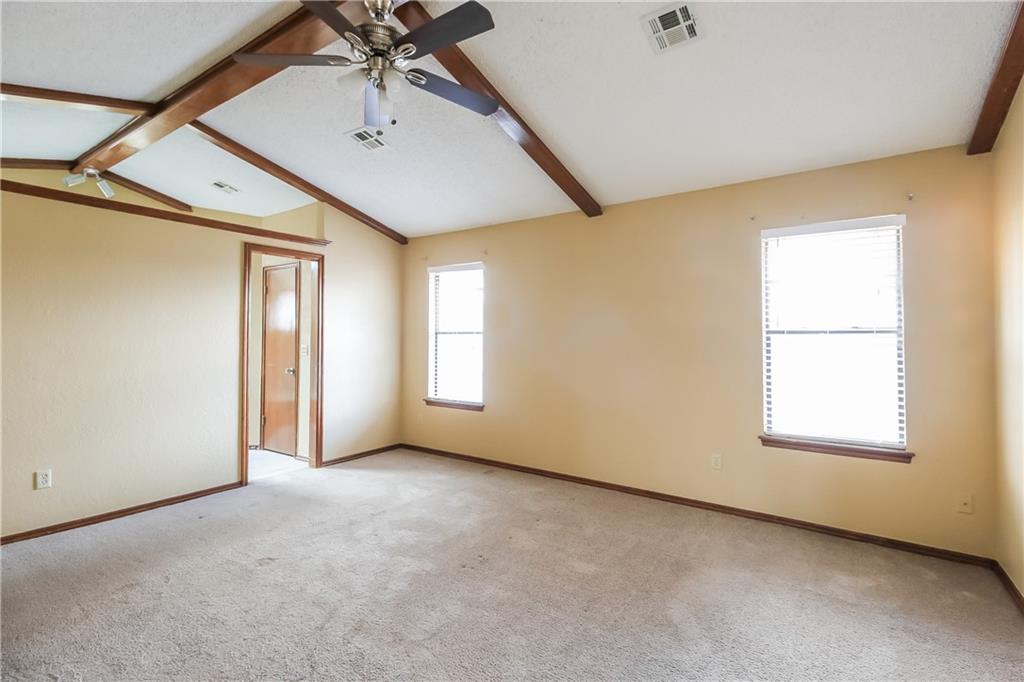 2425 E Hills Drive Property Photo 10