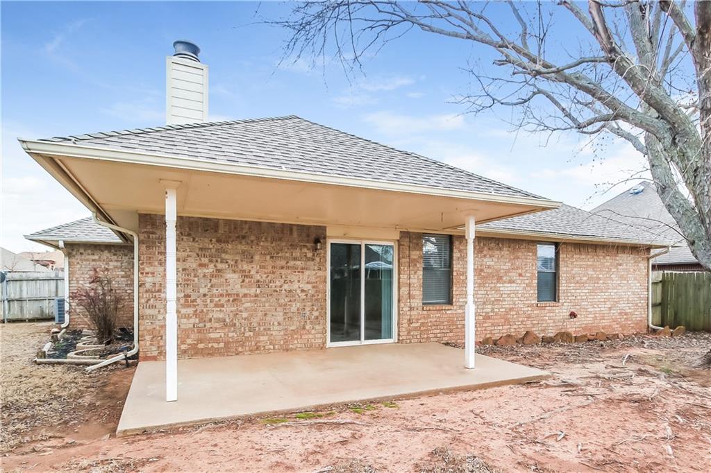 2425 E Hills Drive Property Photo 15