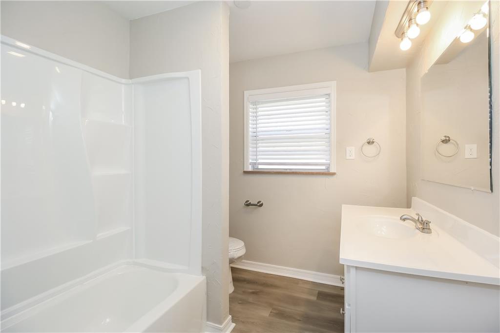 3417 Nw 41st Street Property Photo 9