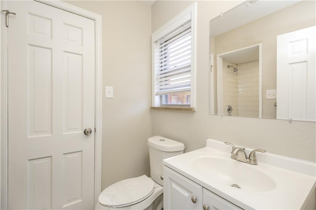 3417 Nw 41st Street Property Photo 12
