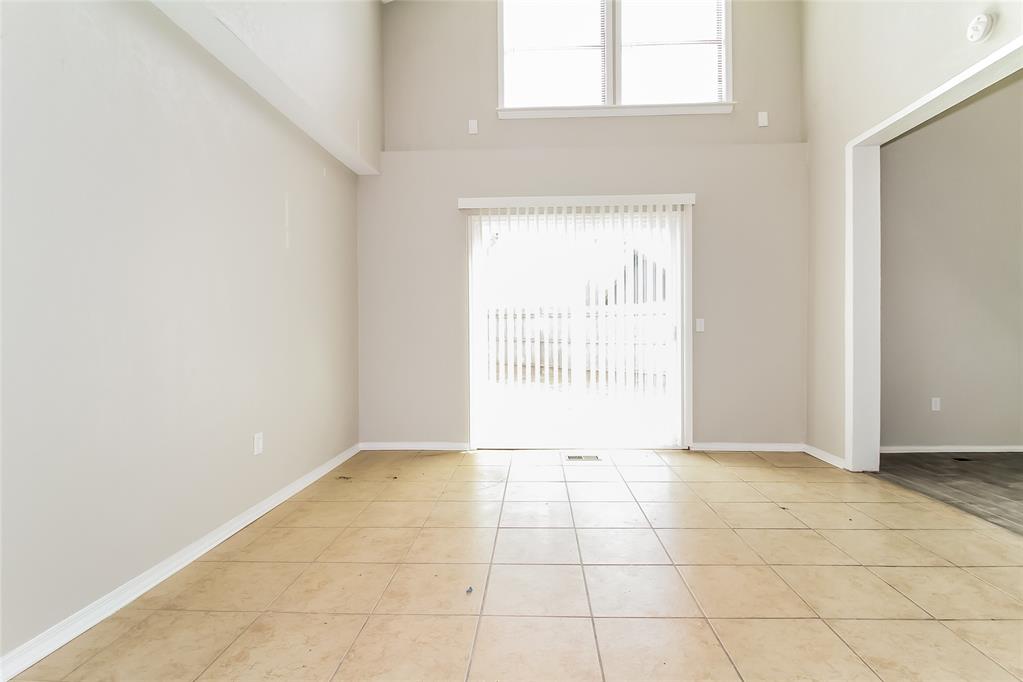 8201 Nw 6th Street Property Photo 4