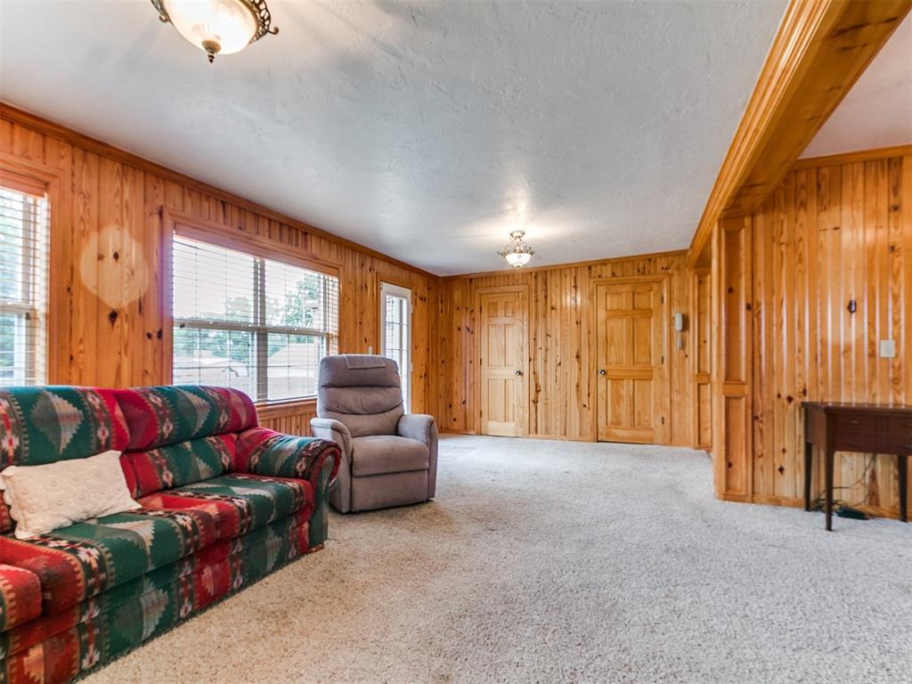 1016 Maple Avenue Property Photo 6