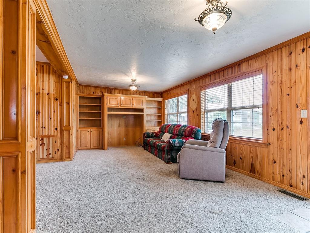 1016 Maple Avenue Property Photo 7