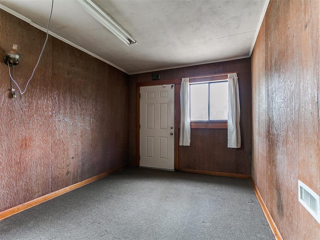 1016 Maple Avenue Property Photo 13