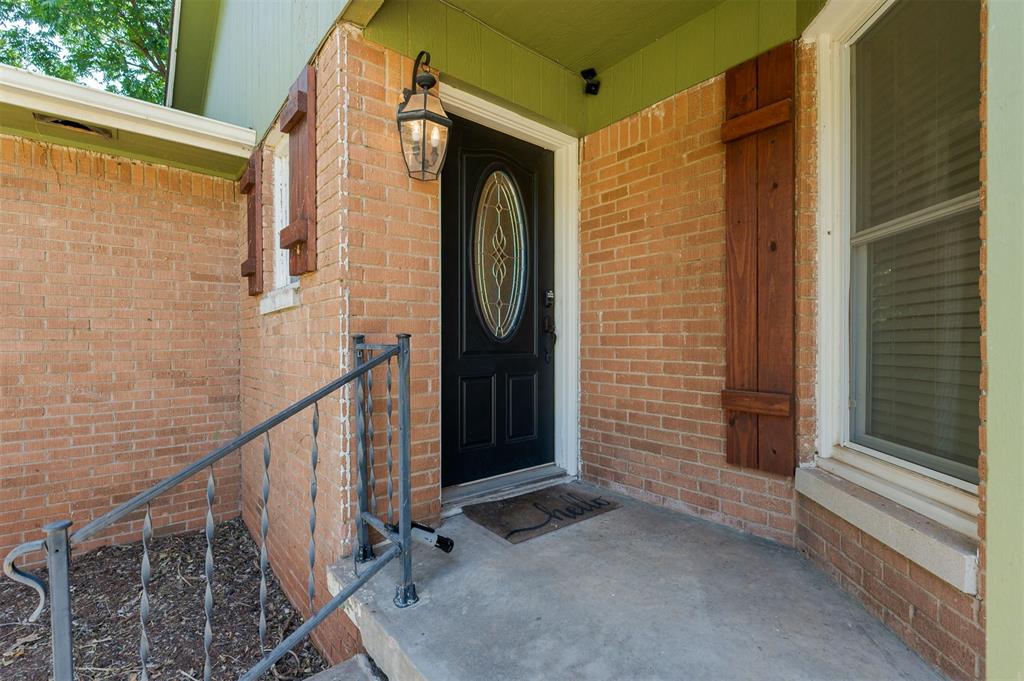 922 Ne 71st Street Property Photo 4