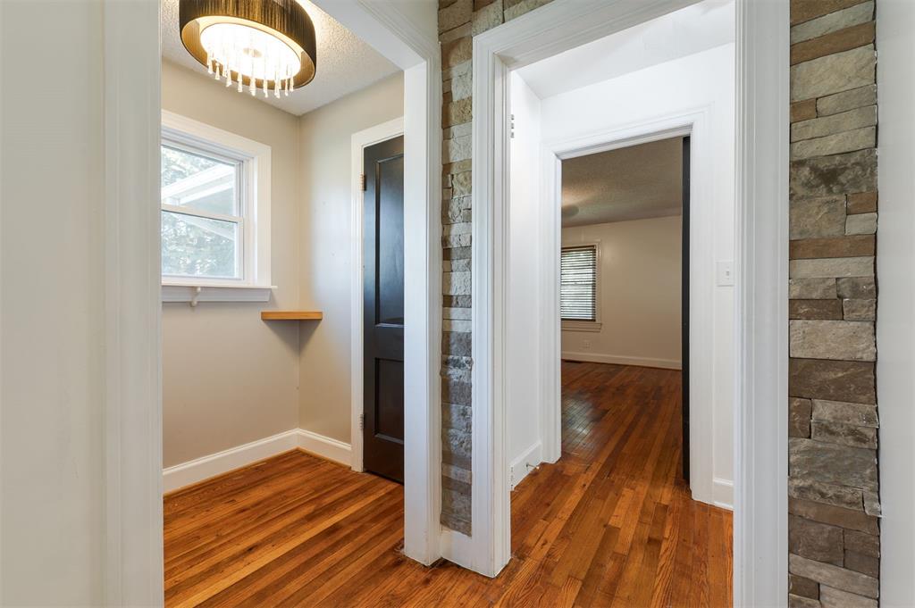 922 Ne 71st Street Property Photo 5
