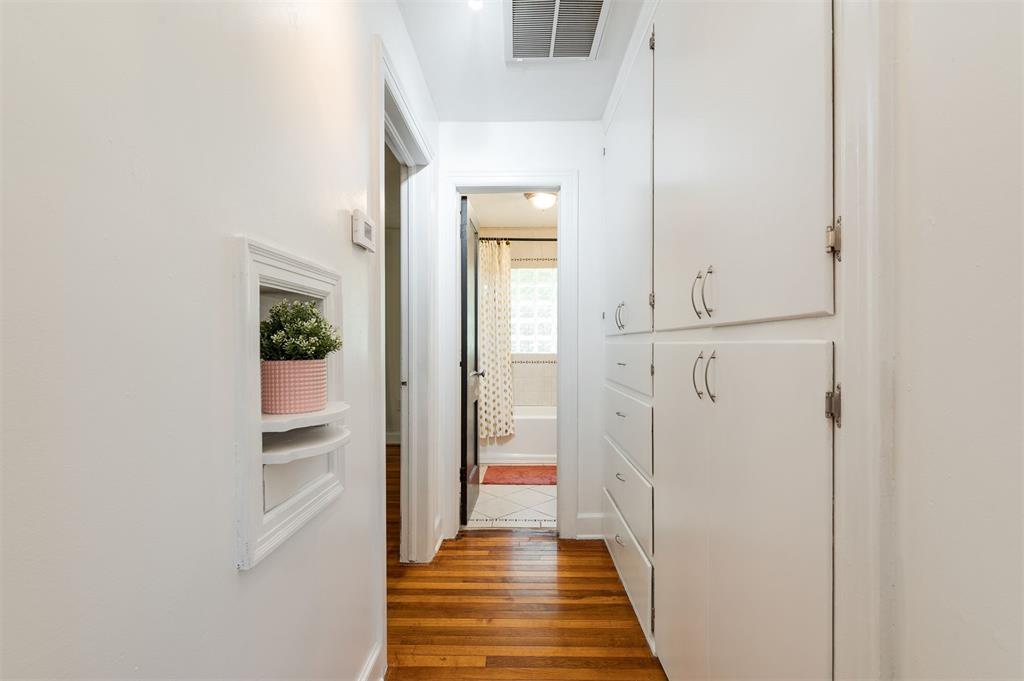 922 Ne 71st Street Property Photo 25