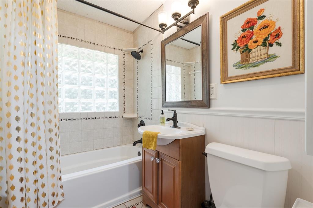 922 Ne 71st Street Property Photo 27
