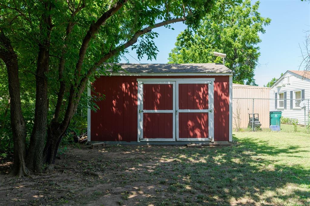 922 Ne 71st Street Property Photo 37