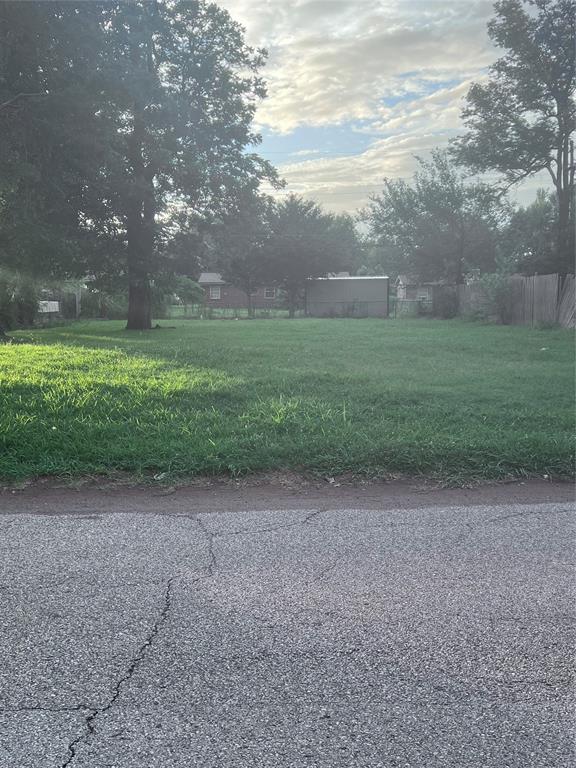 1625 Elm Drive Property Photo 2