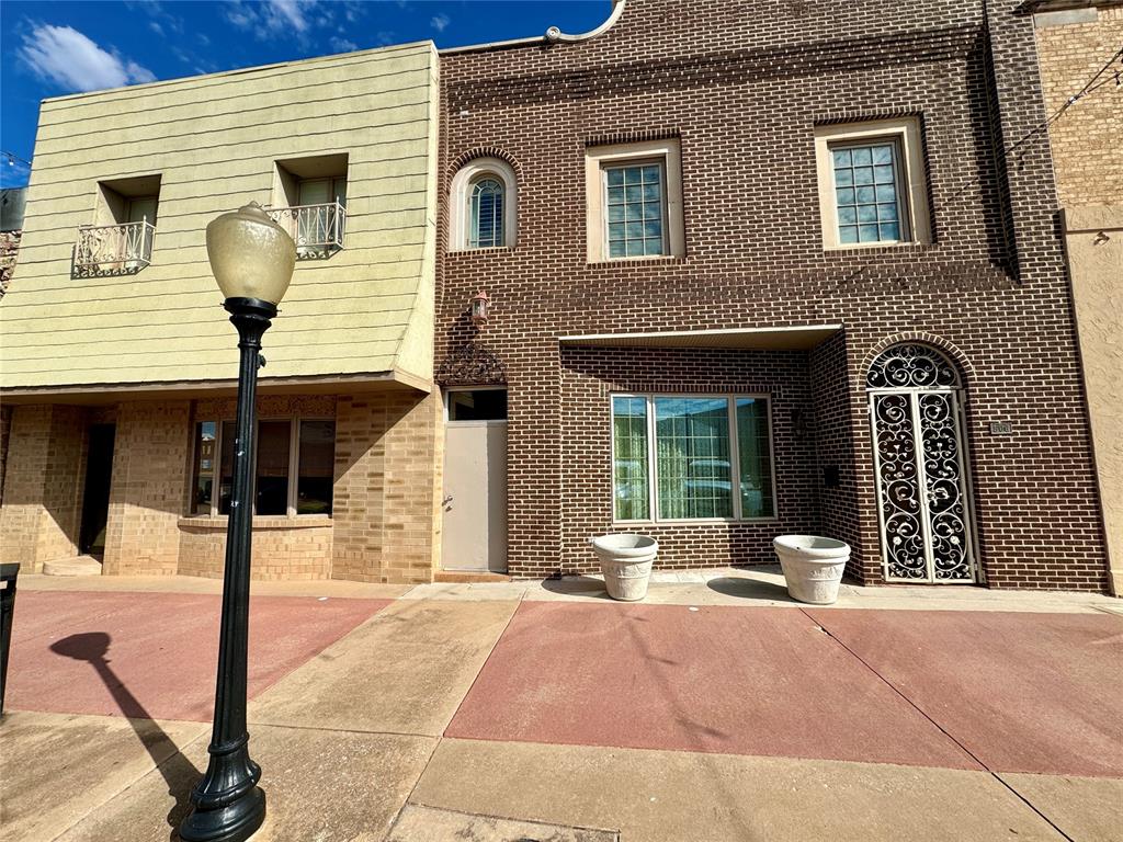 508 W Chickasha Avenue Property Photo 1