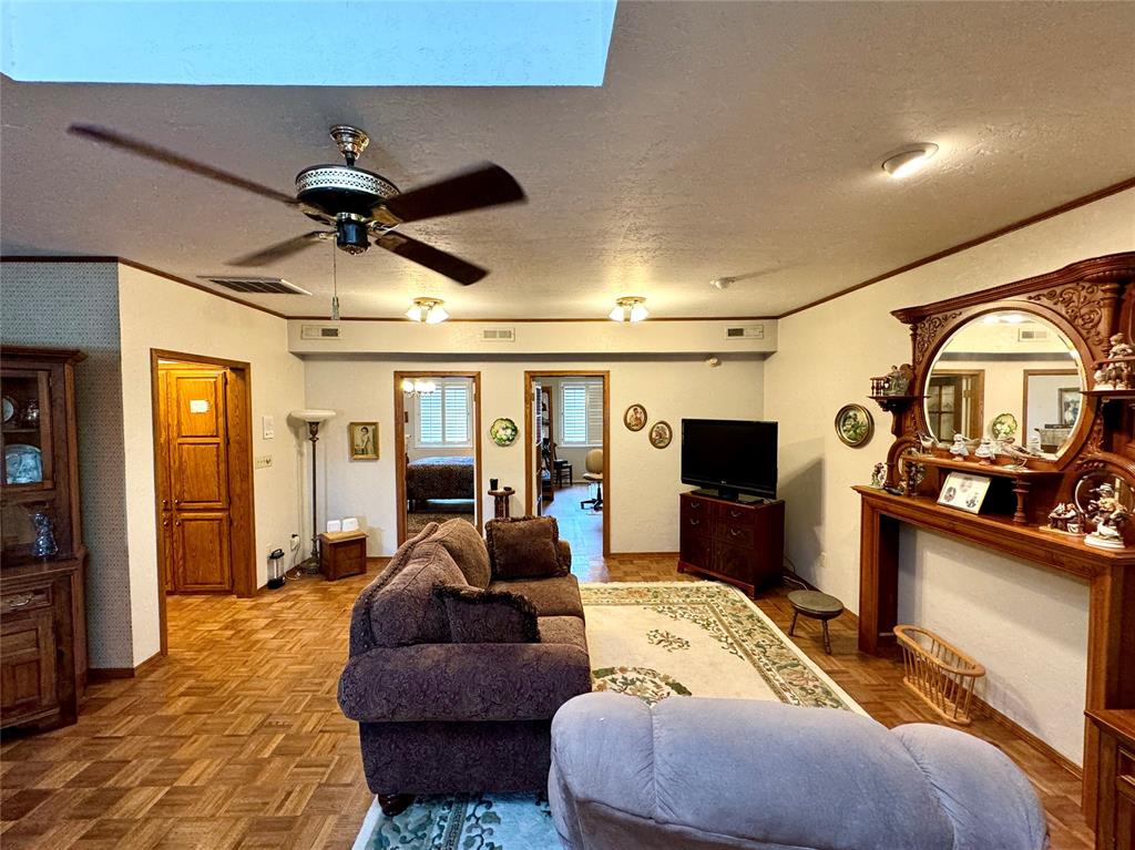 508 W Chickasha Avenue Property Photo 20