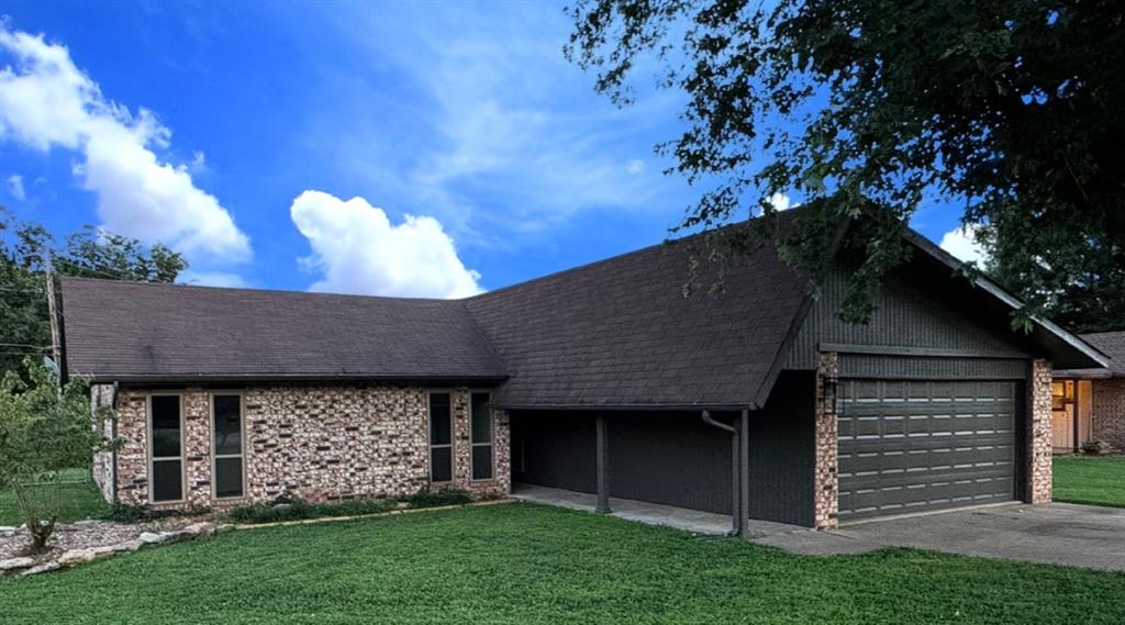 1816 Yale Avenue Property Photo 1