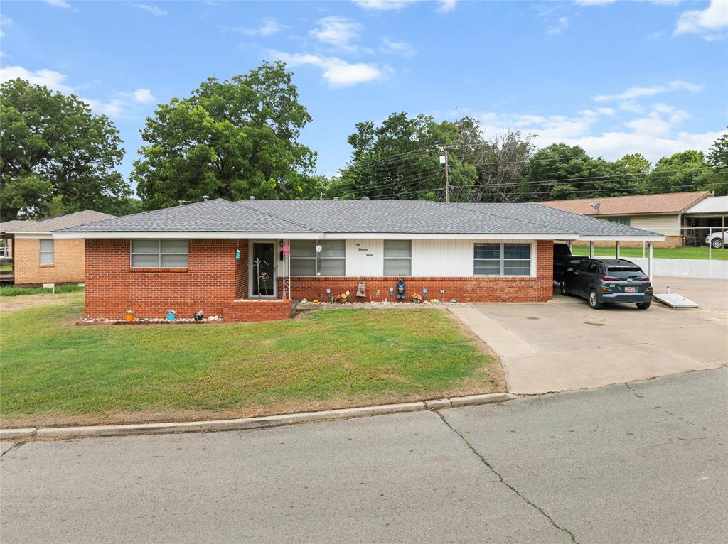 1007 NW 7th Street Property Photo 1