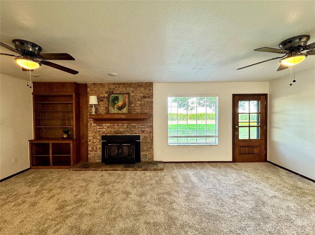 1383 County Road 1373 Property Photo 8