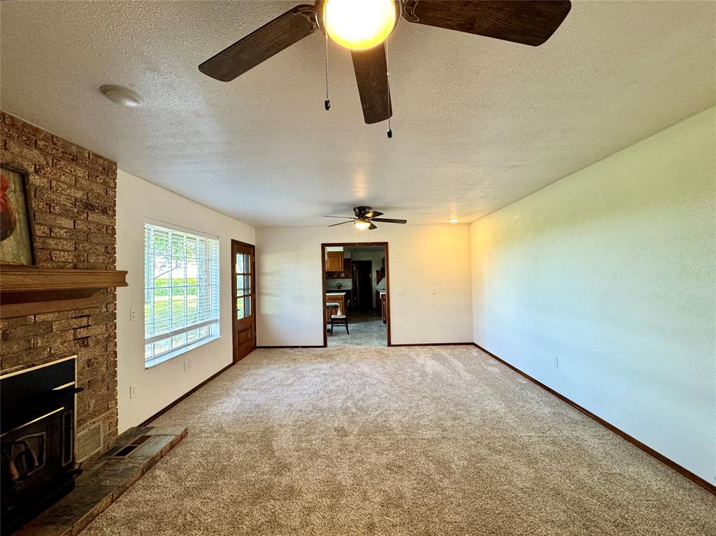 1383 County Road 1373 Property Photo 9