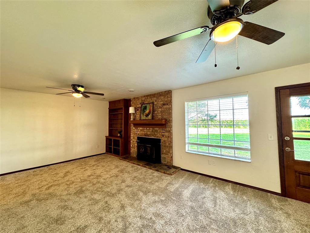 1383 County Road 1373 Property Photo 11