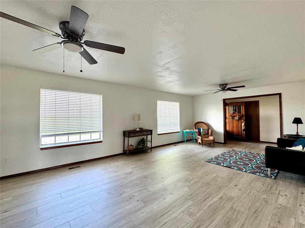 1383 County Road 1373 Property Photo 15