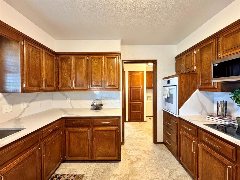 1383 County Road 1373 Property Photo 21
