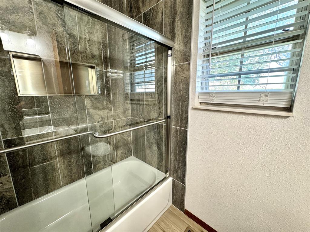 1383 County Road 1373 Property Photo 35