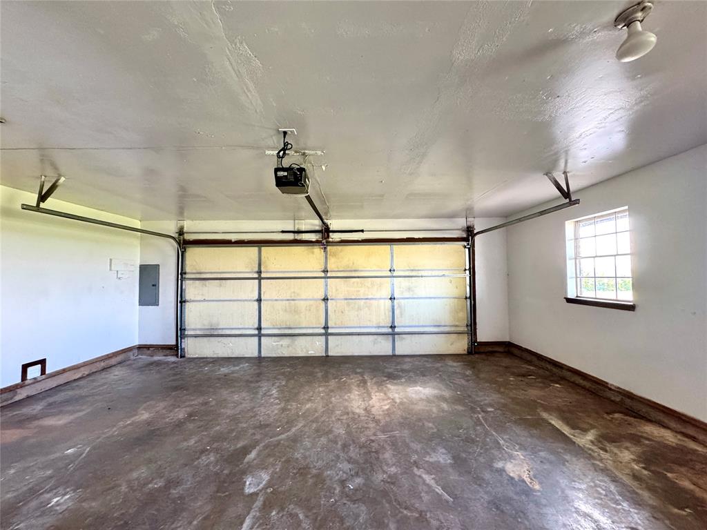 1383 County Road 1373 Property Photo 47