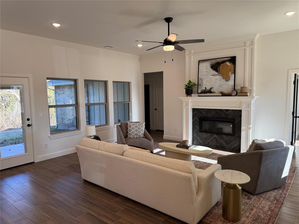 2676 Pistache Way Property Photo 4