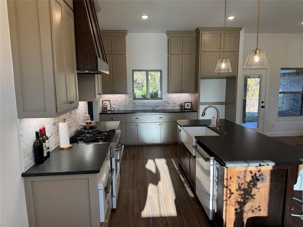 2676 Pistache Way Property Photo 5