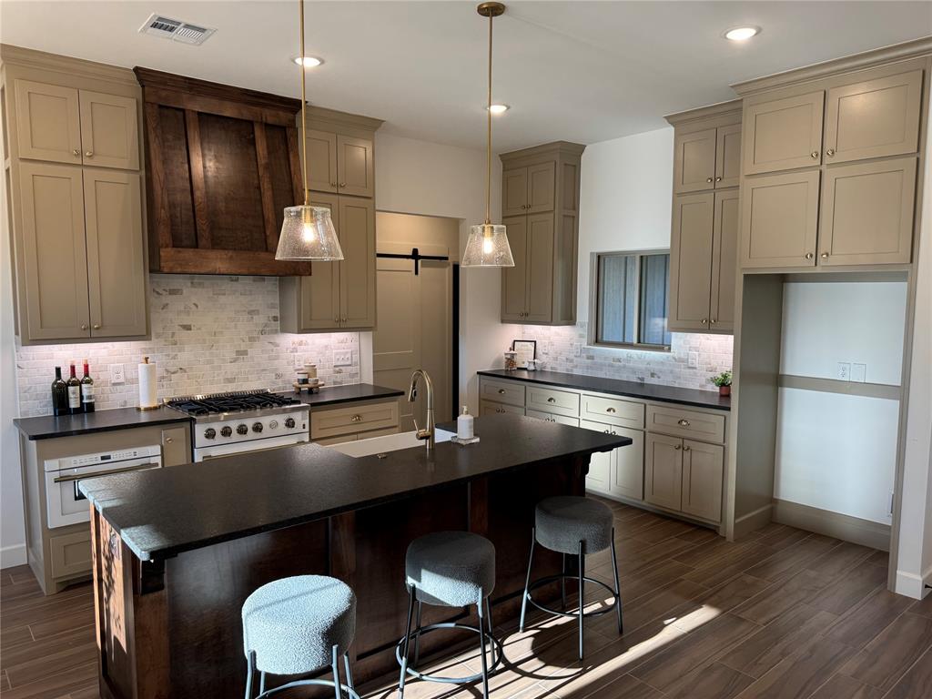 2676 Pistache Way Property Photo 6