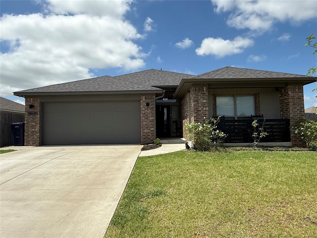 18641 Como Drive Property Photo 1