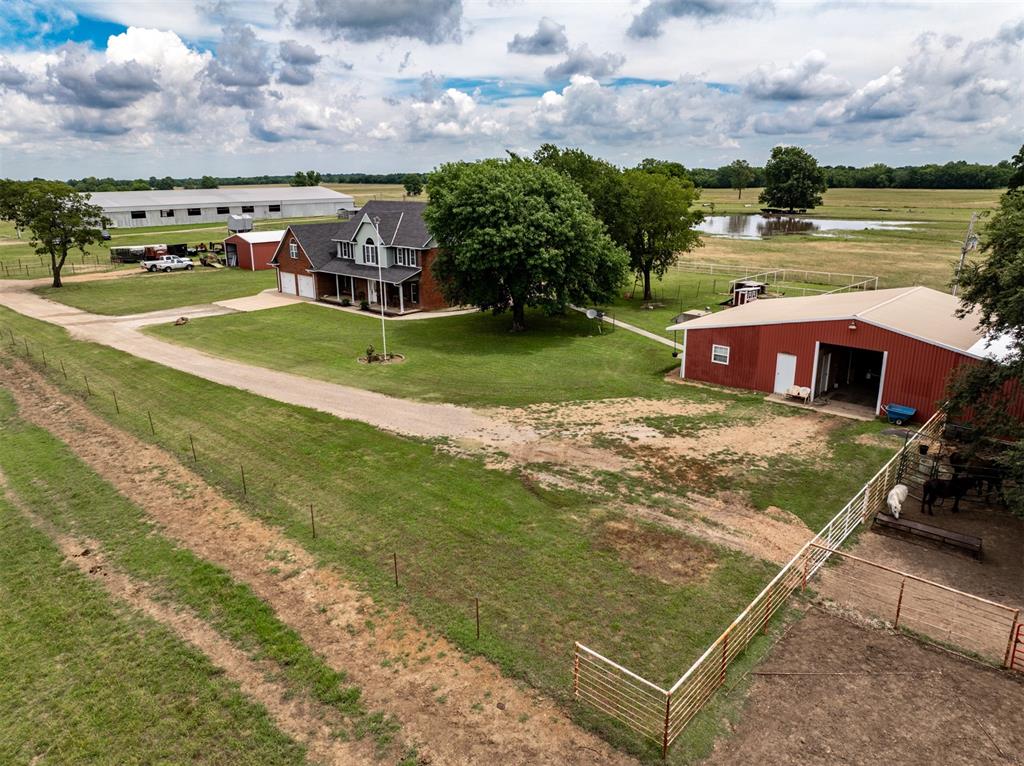 105074 N 3770 Road Property Photo 1