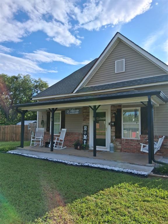 730 N Tucker Avenue Property Photo 1