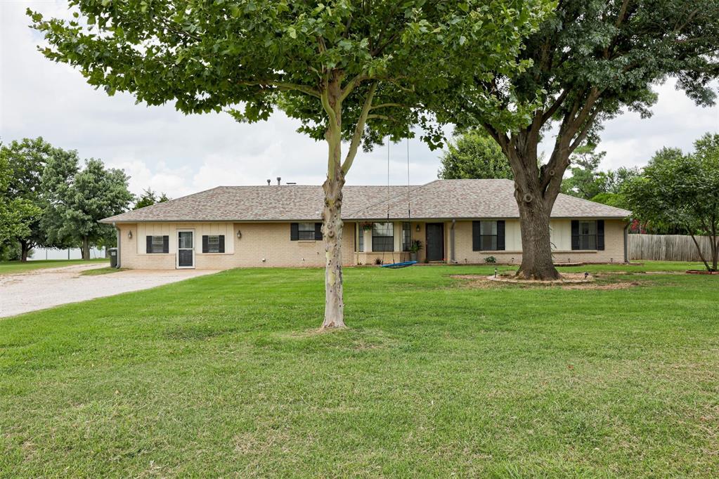 2401 Big Cedar Avenue Property Photo