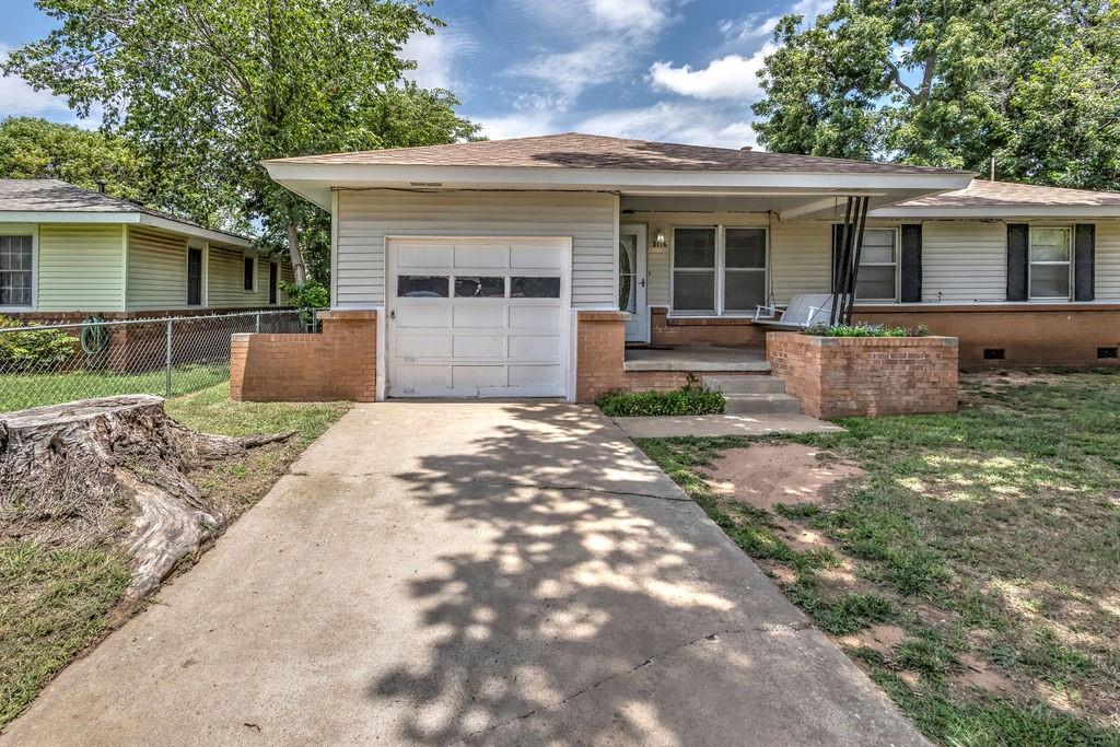 2116 W Minnesota Avenue Property Photo 1