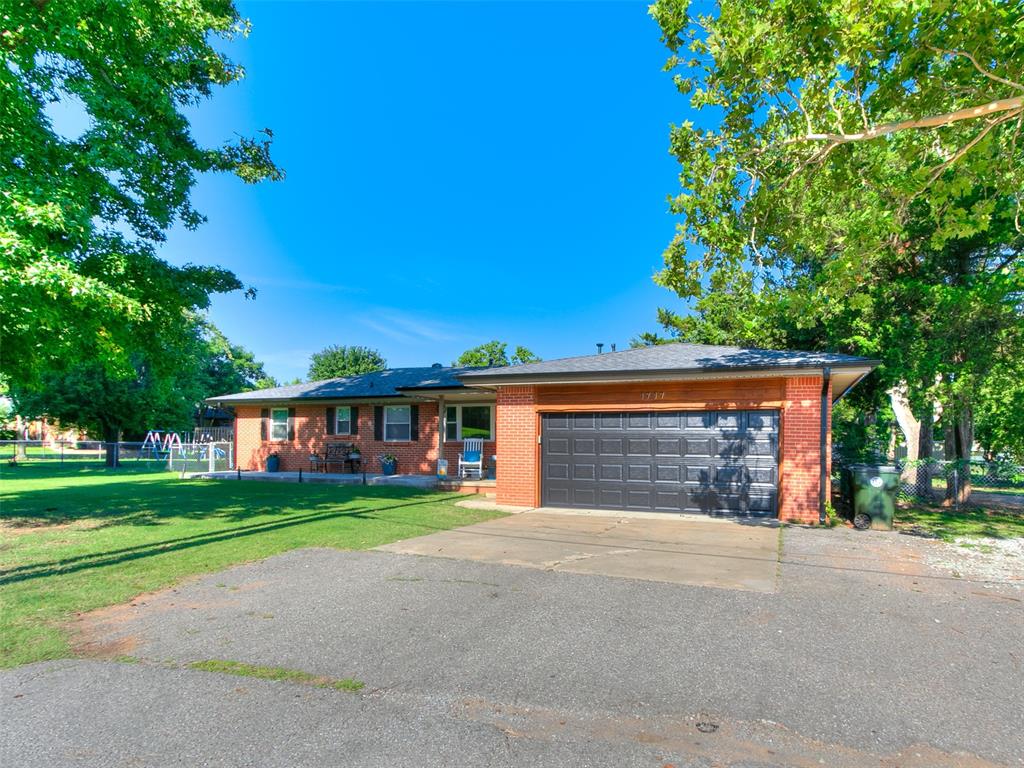 1717 S Webster Drive Property Photo