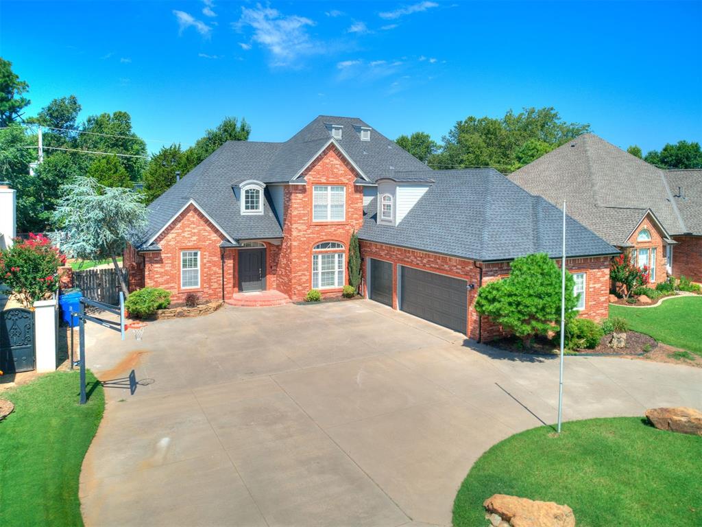 1008 Bentbrook Place Property Photo 1