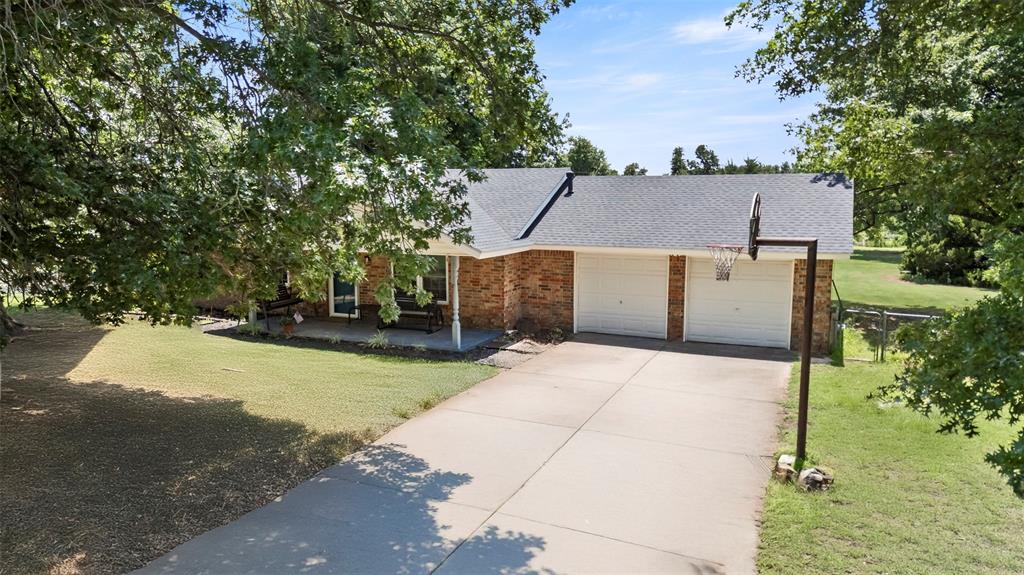 1908 Hillcrest Circle Property Photo