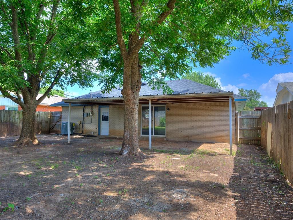3044 S Madole Boulevard Property Photo 5