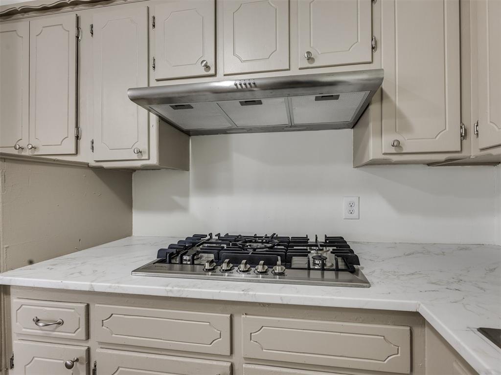 3044 S Madole Boulevard Property Photo 11