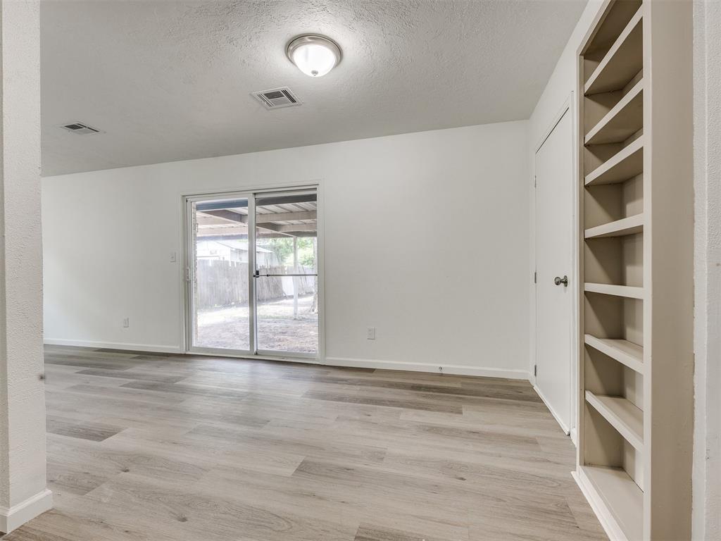3044 S Madole Boulevard Property Photo 12