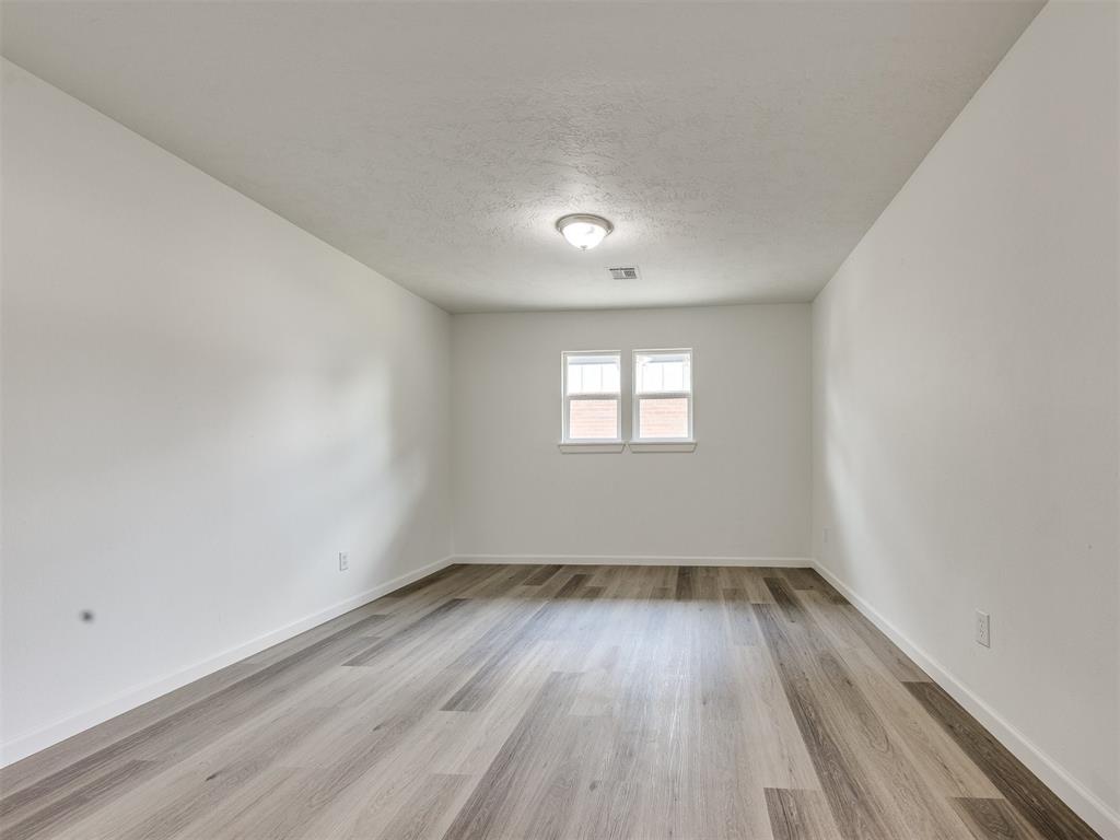 3044 S Madole Boulevard Property Photo 14